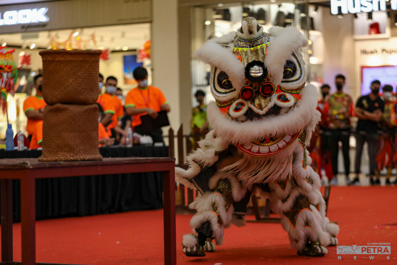 The national level lion dance competition was held at IOI Mall Puchong in conjunction with the Lunar Year this year. – AZIM RAHMAN/The Vibes pic, February 1, 2022