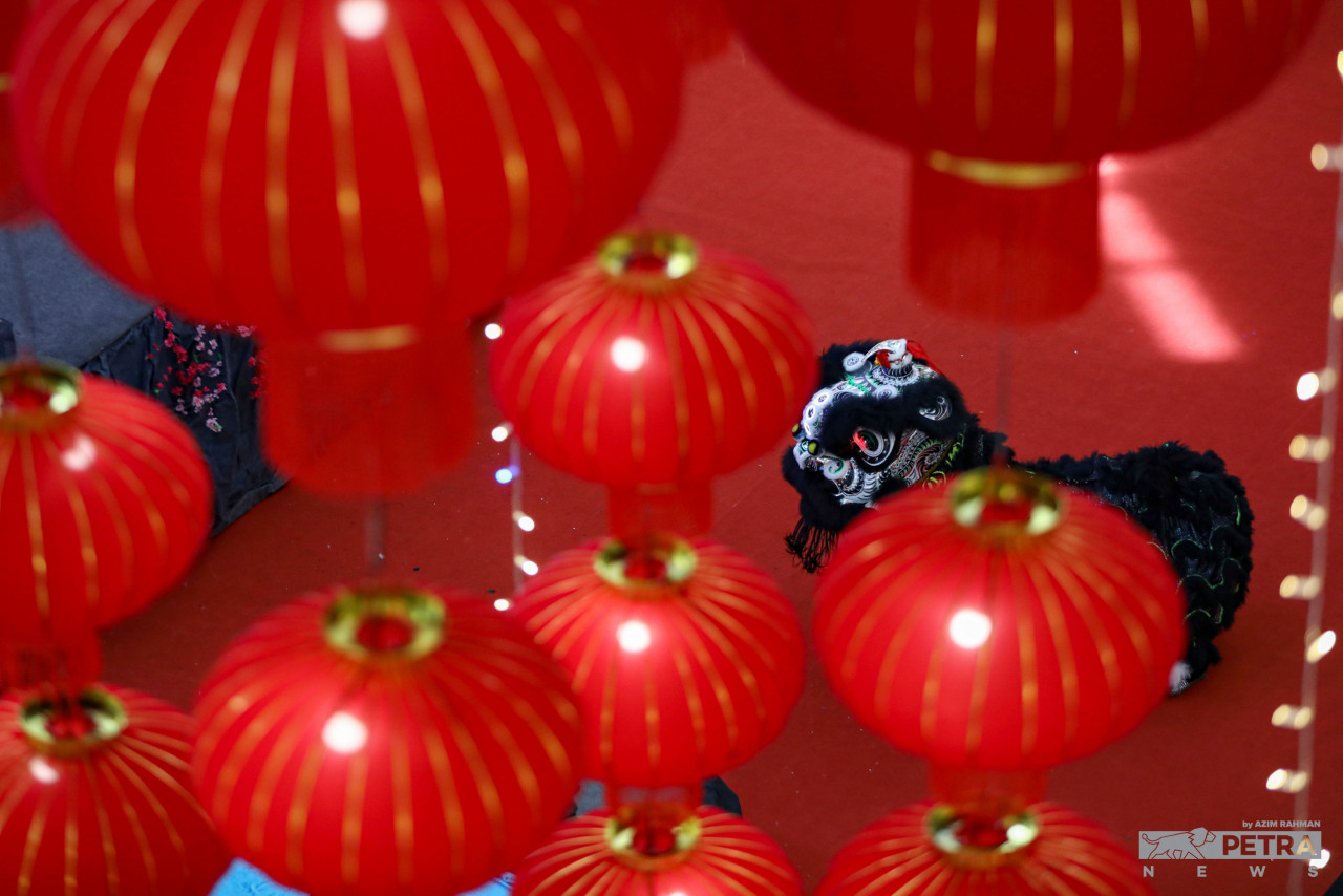 The Chinese New Year celebration is incomplete without a lion dance performance. – AZIM RAHMAN/The Vibes pic, February 1, 2022