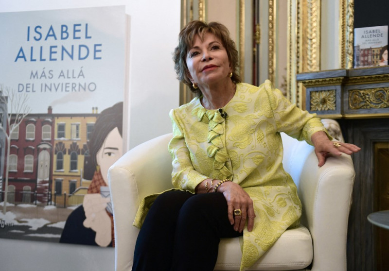 Isabel Allende: In Chile, the ‘old fogeys’ need to go