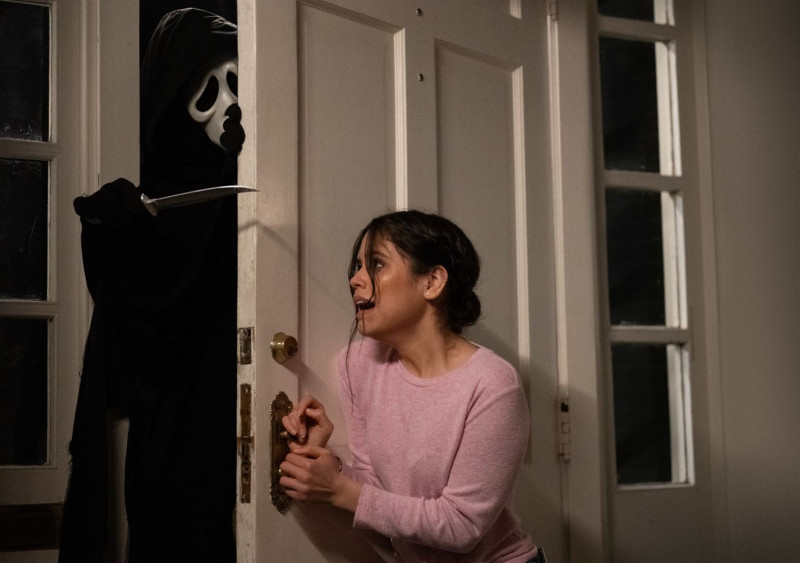 ‘Scream’ reigns supreme, ousting ‘Spider-Man’ in N America