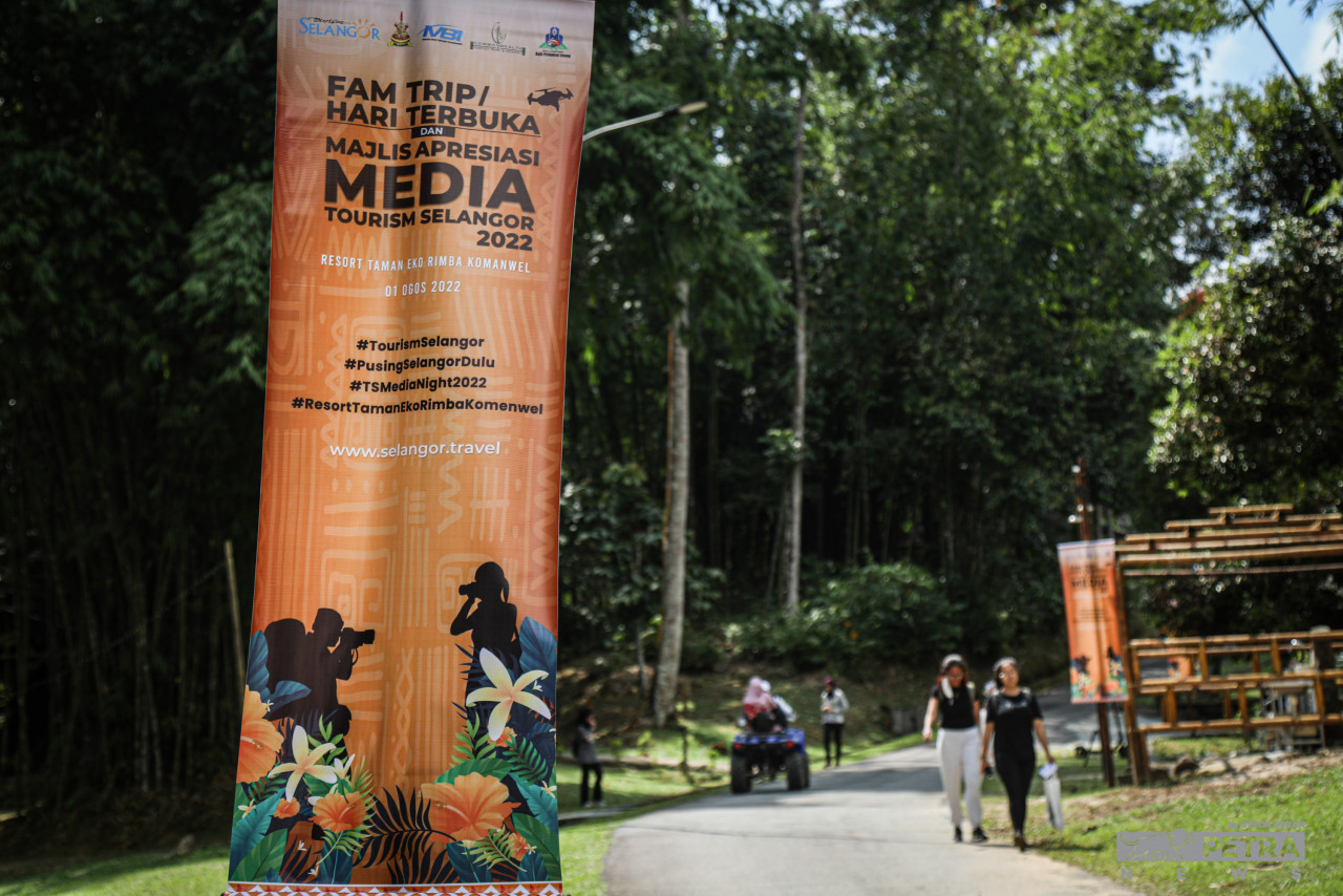 (Above and below) The Open Day programme today was held alongside a Media Appreciation Dinner to 'recognise the... contributions of fellow media practitioners who assisted in promoting the tourism industry in Selangor'. – SYEDA IMRAN/The Vibes pic