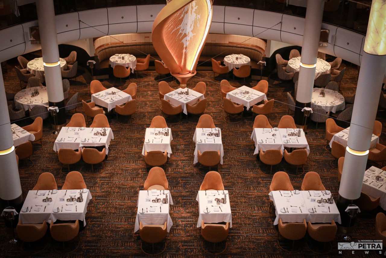 The spacious dining area. – NOOREEZA HASHIM/The Vibes pic