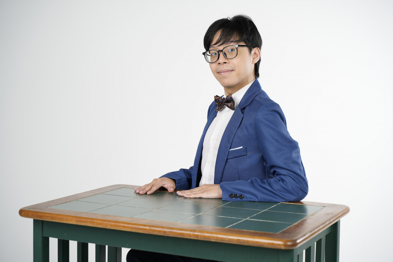 Singaporean comic Sam See is dismayed that a new generation of performers and audiences will have to bear with the possibility of losing a place to cultivate creative comedy over the destructive and vindictive actions of two people. – Pic courtesy of Sam See