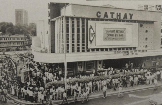 Cathay cinema was one of the two most popular cinemas in downtown Kuala Lumpur. – Pinterest pic