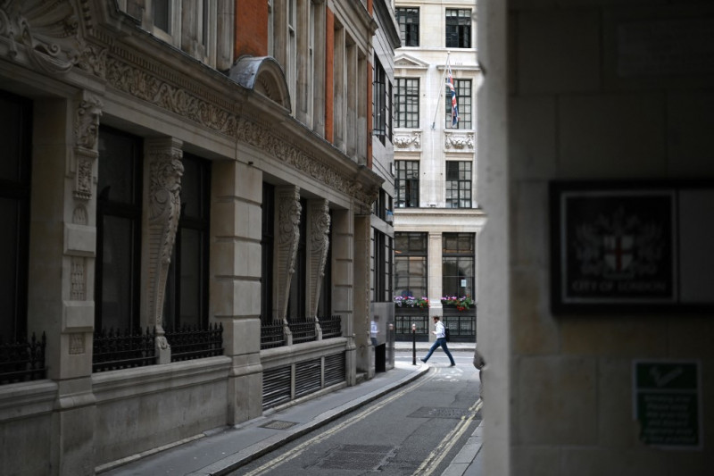City of London has lost one in seven pubs and bars since 2020