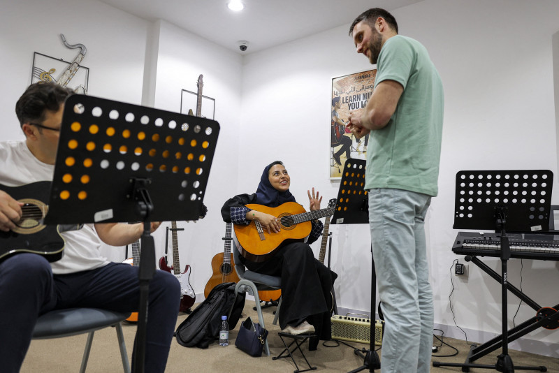 Students embrace new rhythms at Saudi music schools