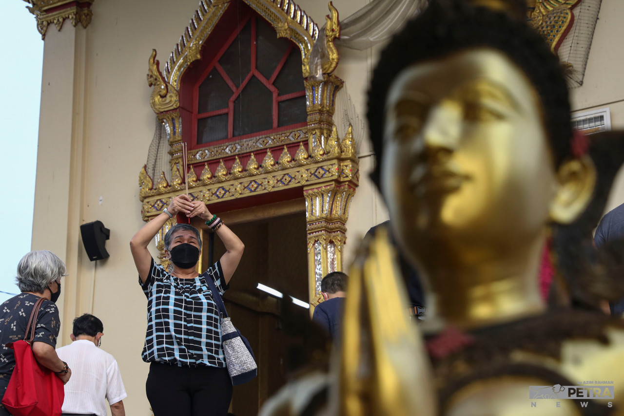 In Malaysia, Wesak Day is also considered one of the country's major festivals. Buddhism is the second-largest religion after Islam. – AZIM RAHMAN/The Vibes pic