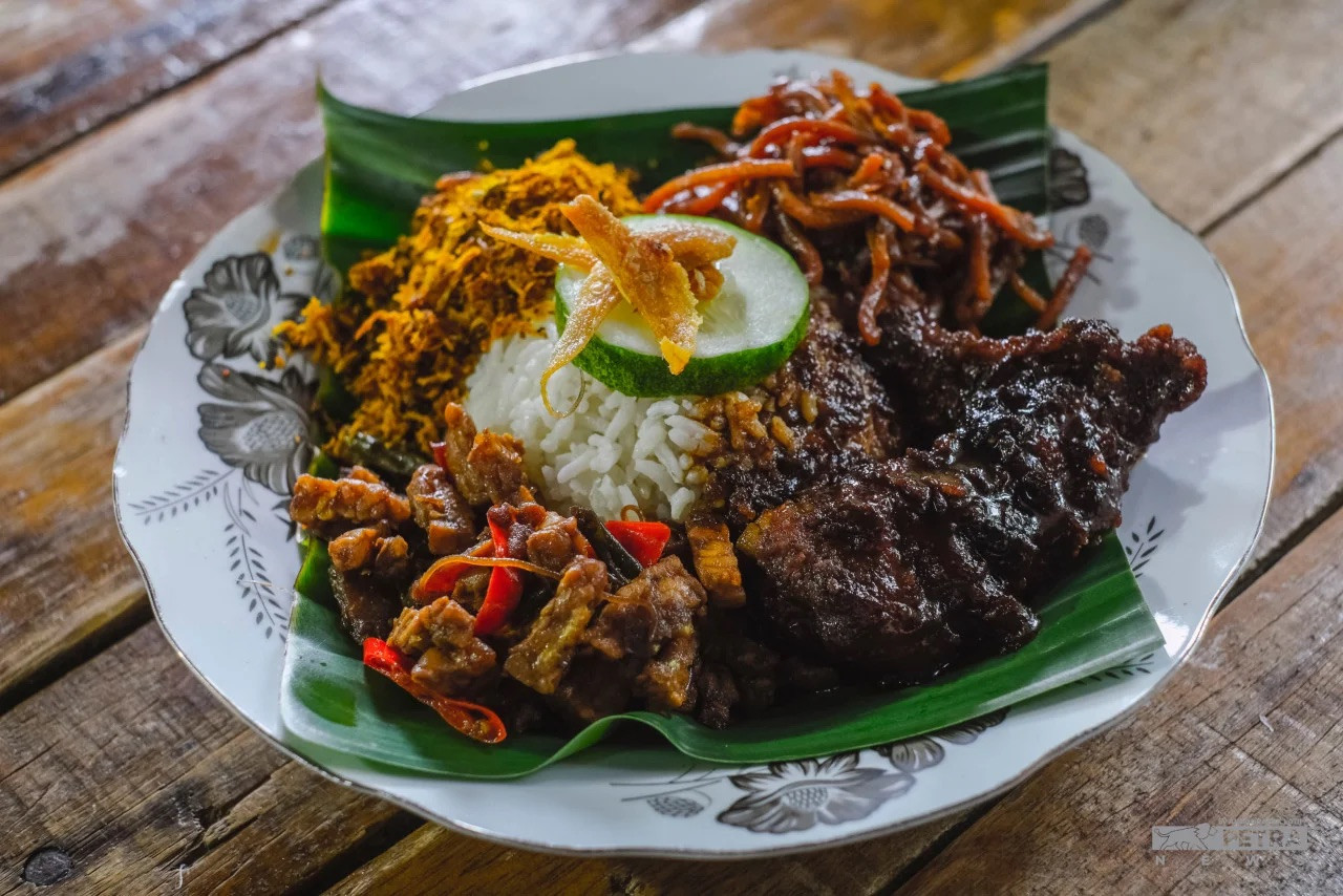 Nasi ambeng. – ABDUL RAZAK LATIF/Getaran pic