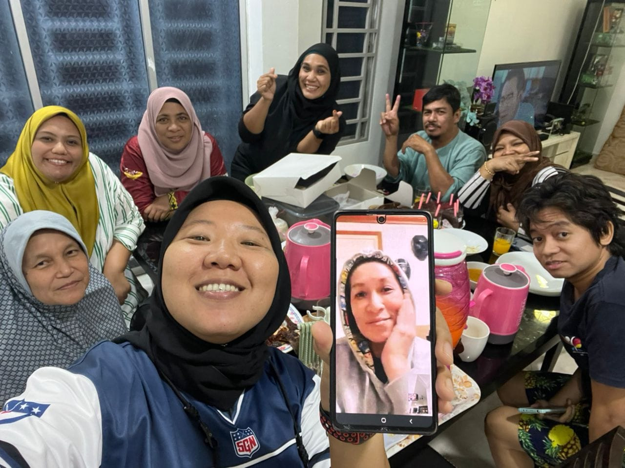 Nora stays in touch with friends and family via WhatsApp video. – Facebook pic