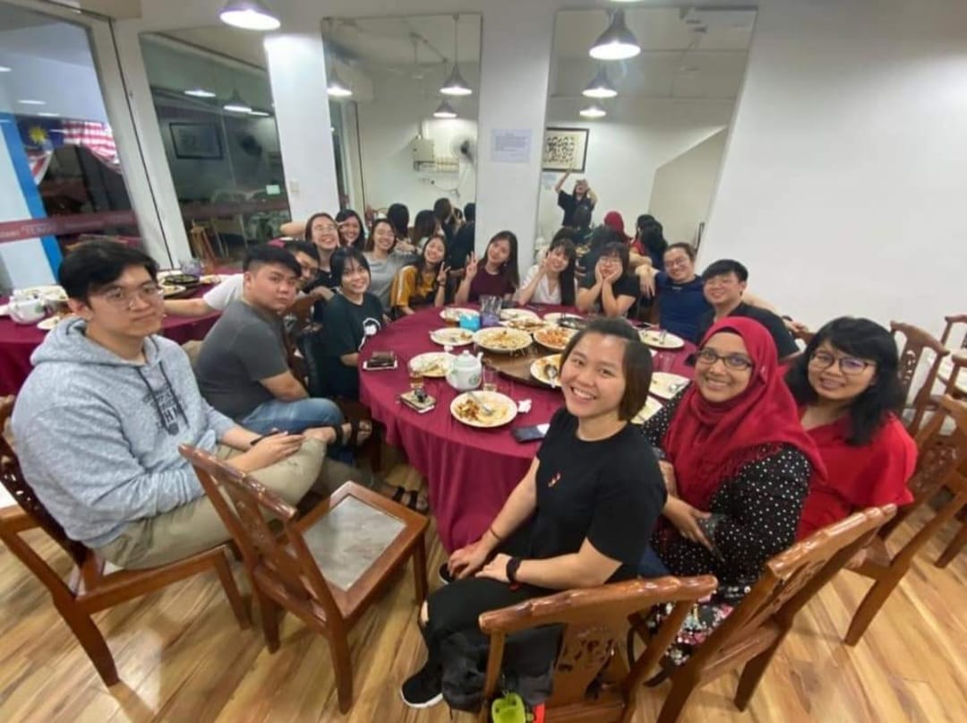Iza Sharina with her students during New Years Eve dinner 2020. – Pic courtesy of Iza Sharina
