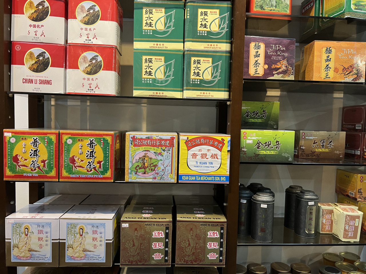 KC’s grandfather and father both have their own tea brand. The packets of which can be seen in the top left of both photos. – Pic courtesy of Koh Kian Chuan