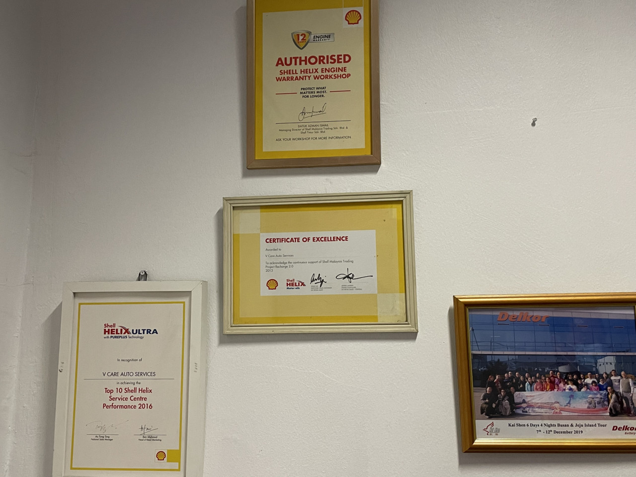 Official plaques and certificates from Shell. – Pic courtesy of Hardip Singh Rekhraj and Abelyn Oh Ying