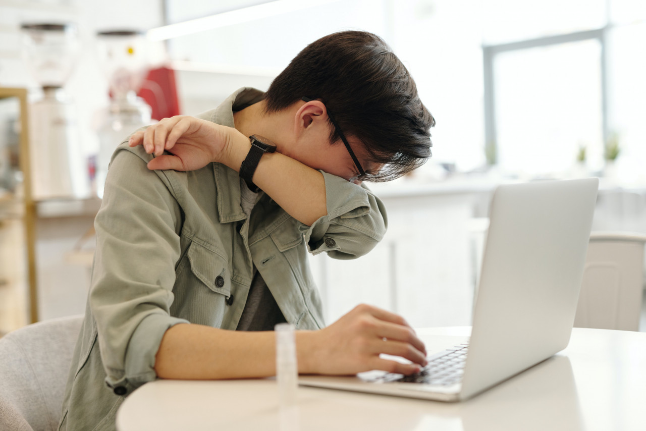 Flu symptoms are similar to Covid-19, but it is often an underestimated illness. – Pexels pic