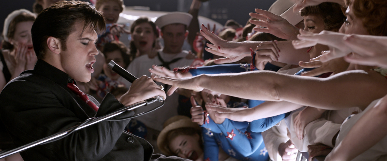 The movie does a good job of depicting the magnetic nature of Elvis’ sex appeal and its effects on society at large. – Pic courtesy of Warner Bros