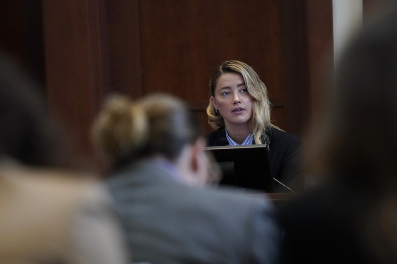 Amber Heard says ‘love of my life’ Johnny Depp was abusive when drunk