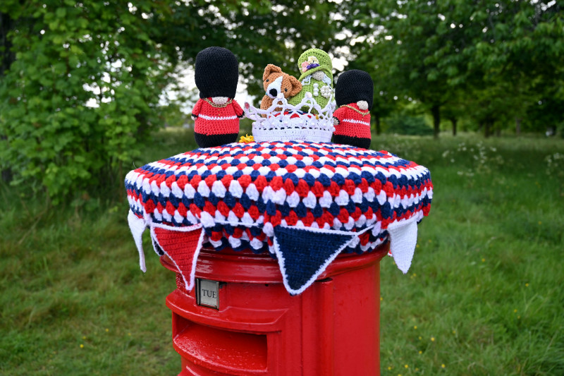 Sponge cakes and Sex Pistols: Britain erupts with jubilee joy