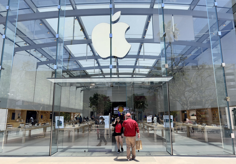 Apple devices getting beefed-up defence against spyware