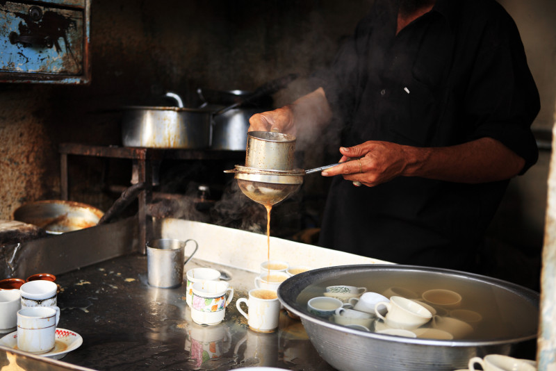 Faced with soaring inflation, Pakistan tells people to drink less tea