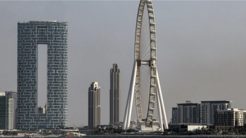 Mystery in Dubai as mega-wheel stops turning