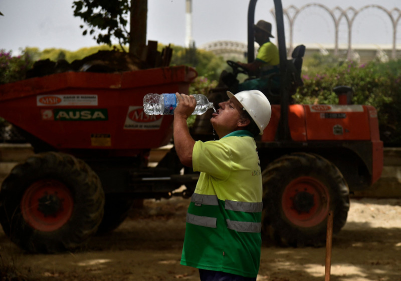 Man-made climate change ‘overwhelming’ contributor to July heatwaves, scientists say