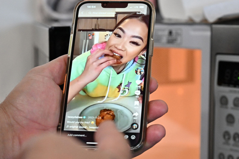 TikTok chef whips up real-life Los Angeles restaurant after virtual success