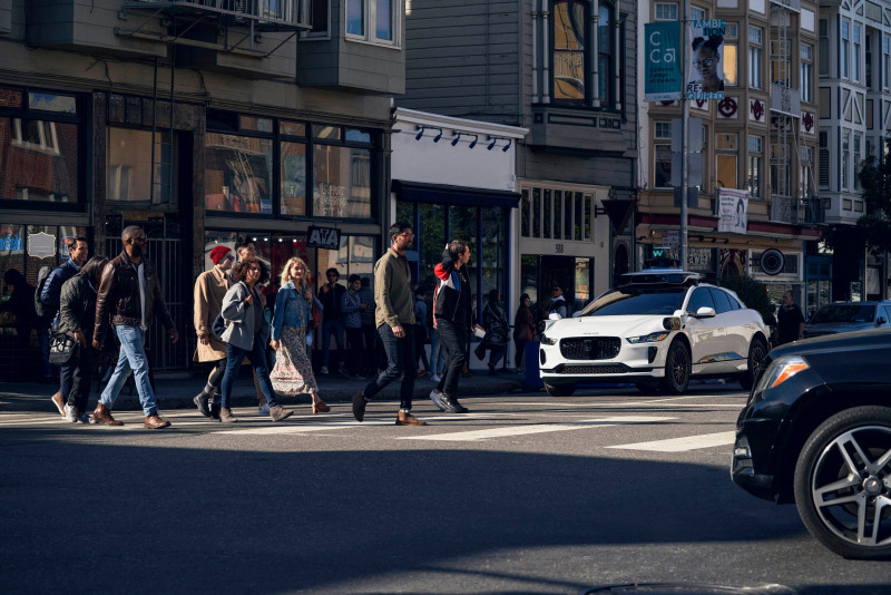 Driverless taxis gain ground in San Francisco