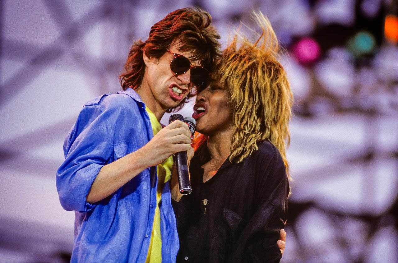 Turner performing at LiveAid with Mick Jagger in July 1985. – Facebook pic