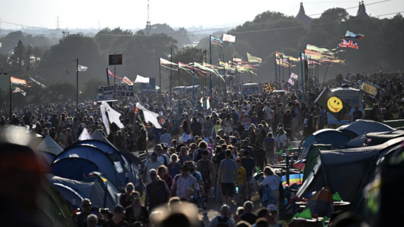 Elton John to close out Glastonbury with final UK gig