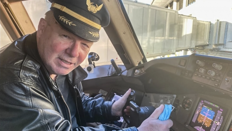 What carbon footprint? American man flies 23 million miles
