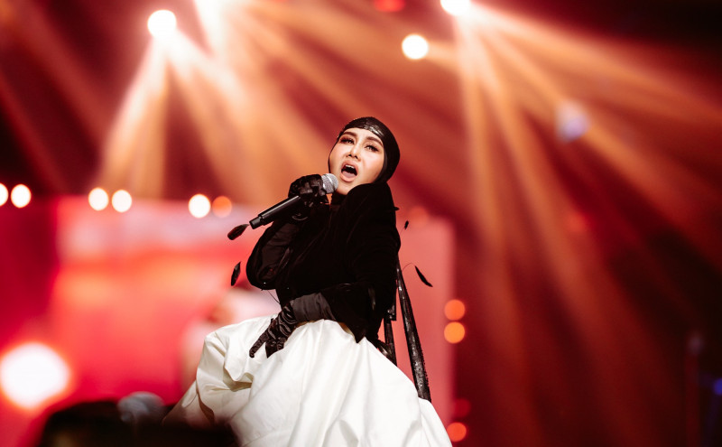 Ella’s Singapore concert sells out within an hour