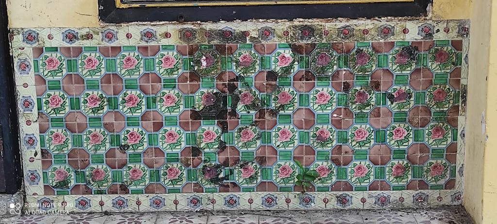 Vintage floral design Majolica nouveau architecture tiles from Japan, which are the hallmark of occupants from a wealthy background. – Maria J Dass pic