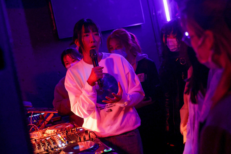 Women dance to their own beat in China’s nightclubs