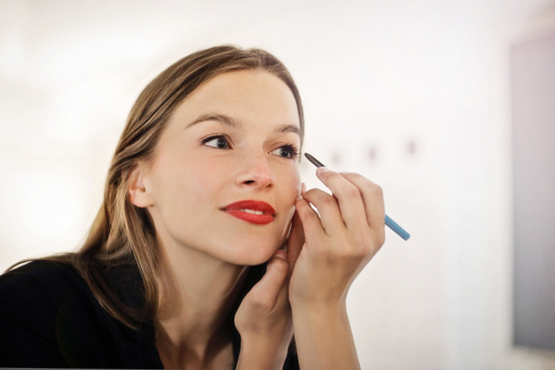 TikTok beauty: the key to foolproof eyeliner is at your fingertips