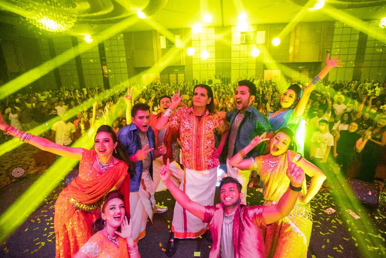 Kumar in his element at the Penang show. – Sunnysan pic