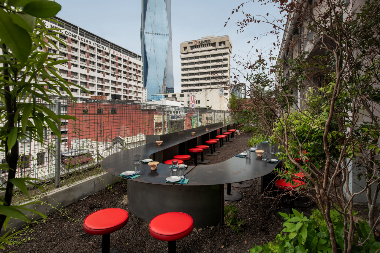 Weather willing, the outdoor section has a good view of some of KL’s most well known skyscrapers. It’s only a few storeys above the hustle and bustle of a happening neighbourhood so you’re aware of the living city. – Pic by David Yeow