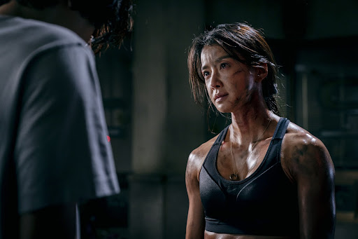 Lee Si-young as Seo Yi-kyung. – Netflix pic