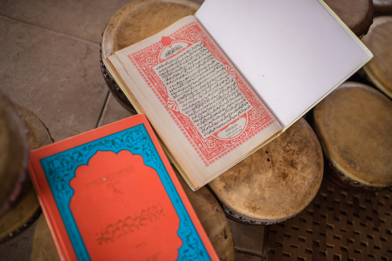 Kompang Jawa is accompanied by soaring devotional singing, selawat, based on verses of the Kitab Barzanji. – Pusaka pic