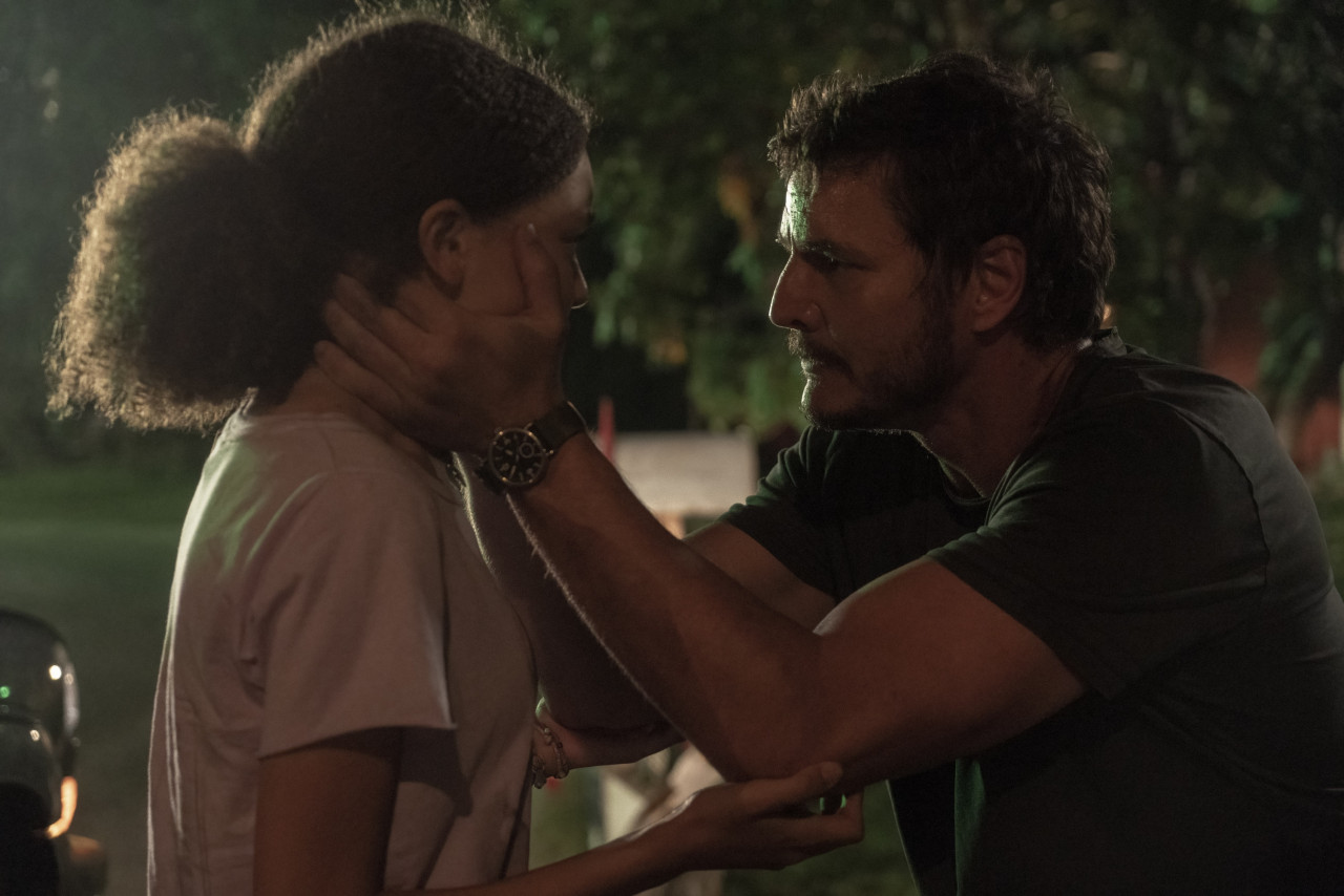 Joel’s relationship with his daughter Sarah casts a shadow over the whole series. – Pic courtesy of Warner Bros