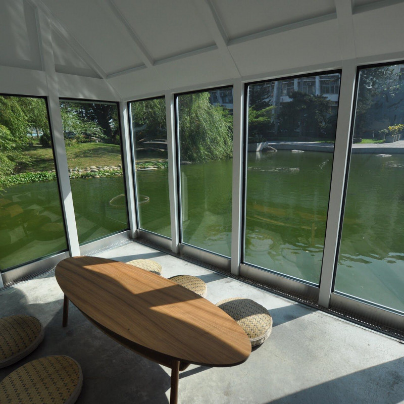 These water-filled windows could heat, cool your home