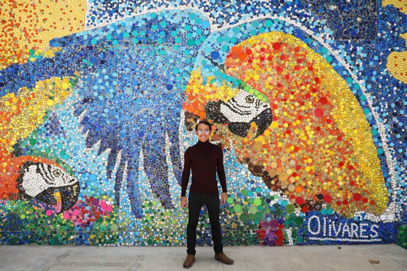 In Venezuela, recycled bottle caps are being used to create gigantic frescoes