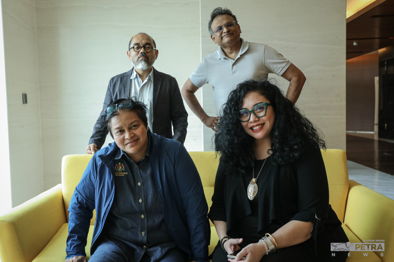 Azalina with Zainul, Terence and culture and lifestyle editor Shazmin Shamsuddin. – SYEDA IMRAN/The Vibes pic
