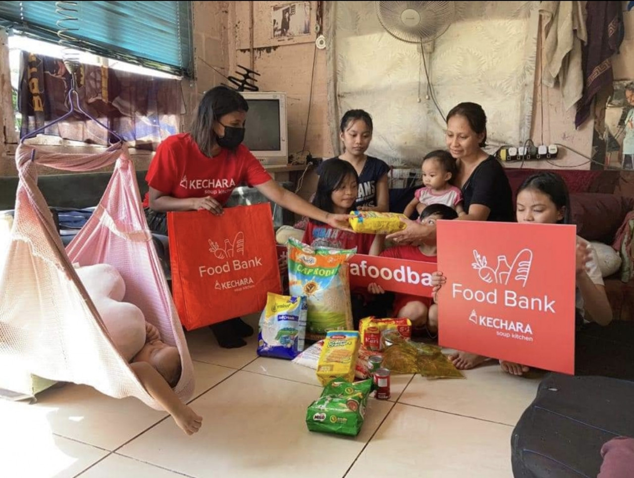 KSK delivering dry provisions to poor families. – Pic courtesy of KSK