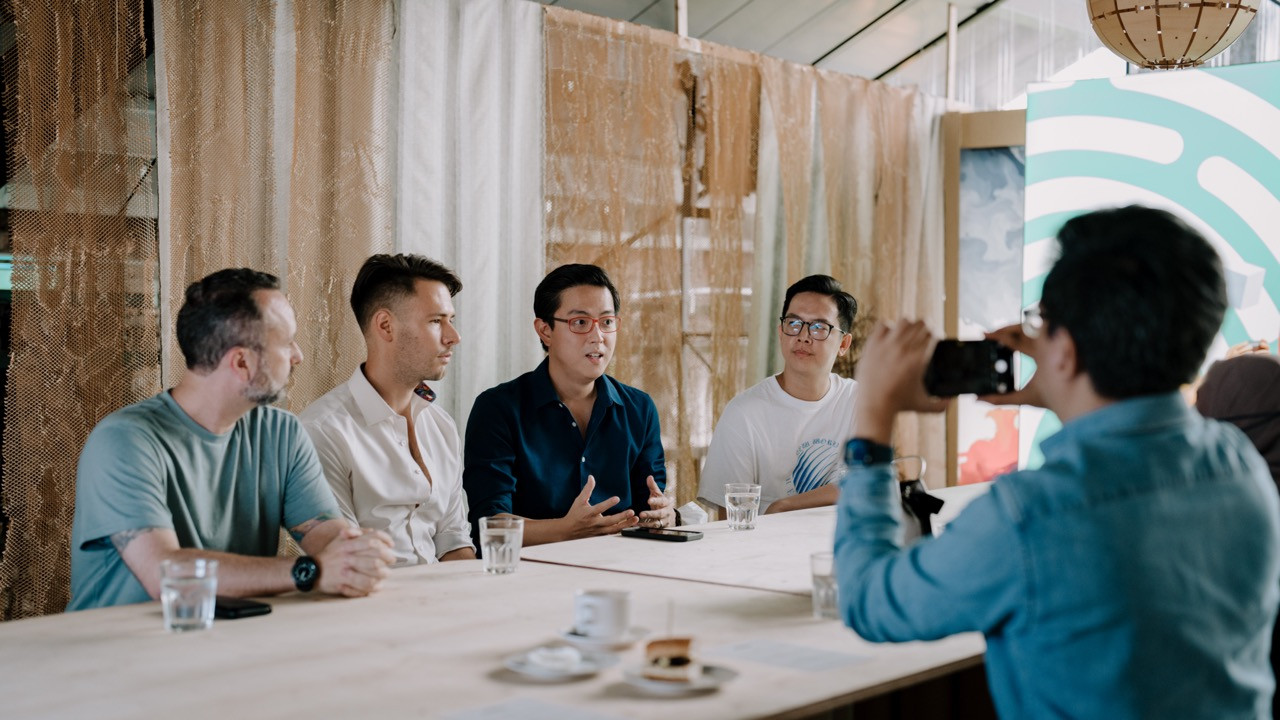 (From left) Zaiko founder Joshua Barry, KlimaDAO marketing lead Peter G. Noszek, KlimaDAO core contributor Leo Tore, and Club Media co-founder Reggie Ba-Pe III share their experiences with the evolution and potential of web3, blockchain and NFTs. – Pic courtesy of M1nted