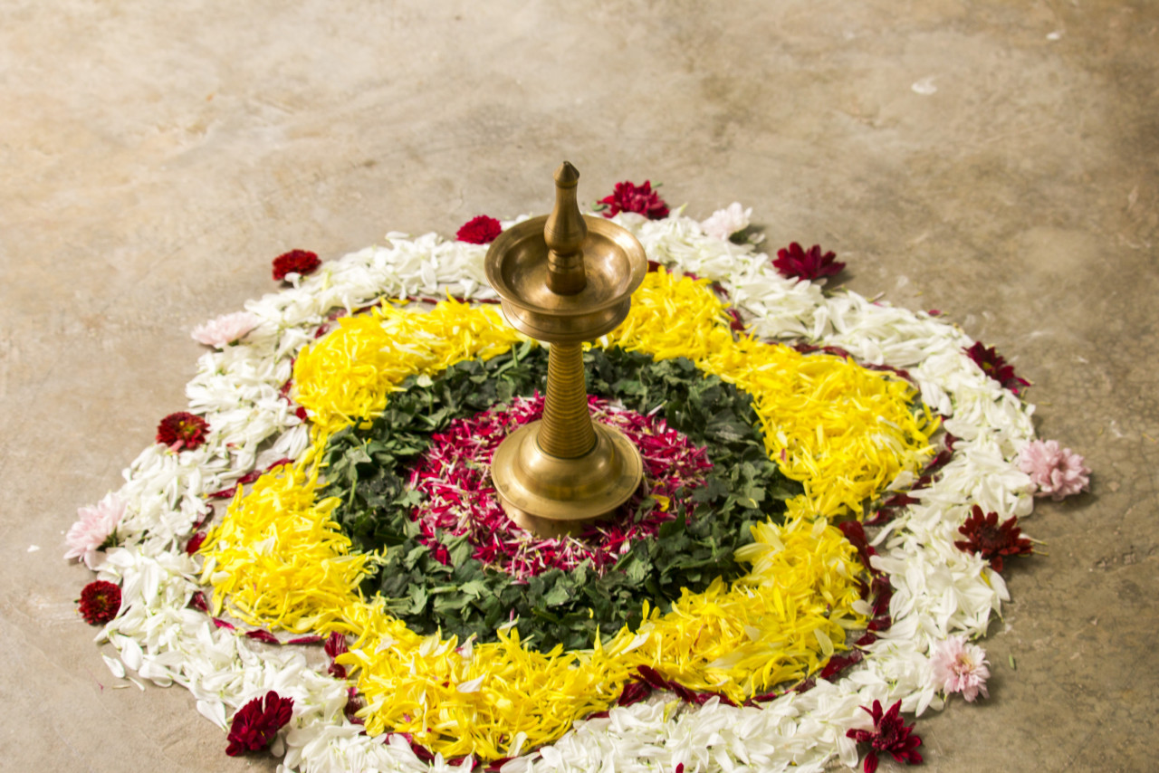 Makeshift Kolam decorating the entrance of houses. – Pic courtesy of Kareshma Suresh