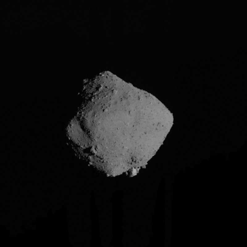 Water in asteroid dust offers clues to life on Earth