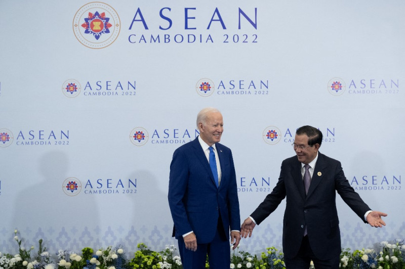 You say Cambodia, Biden says Colombia 