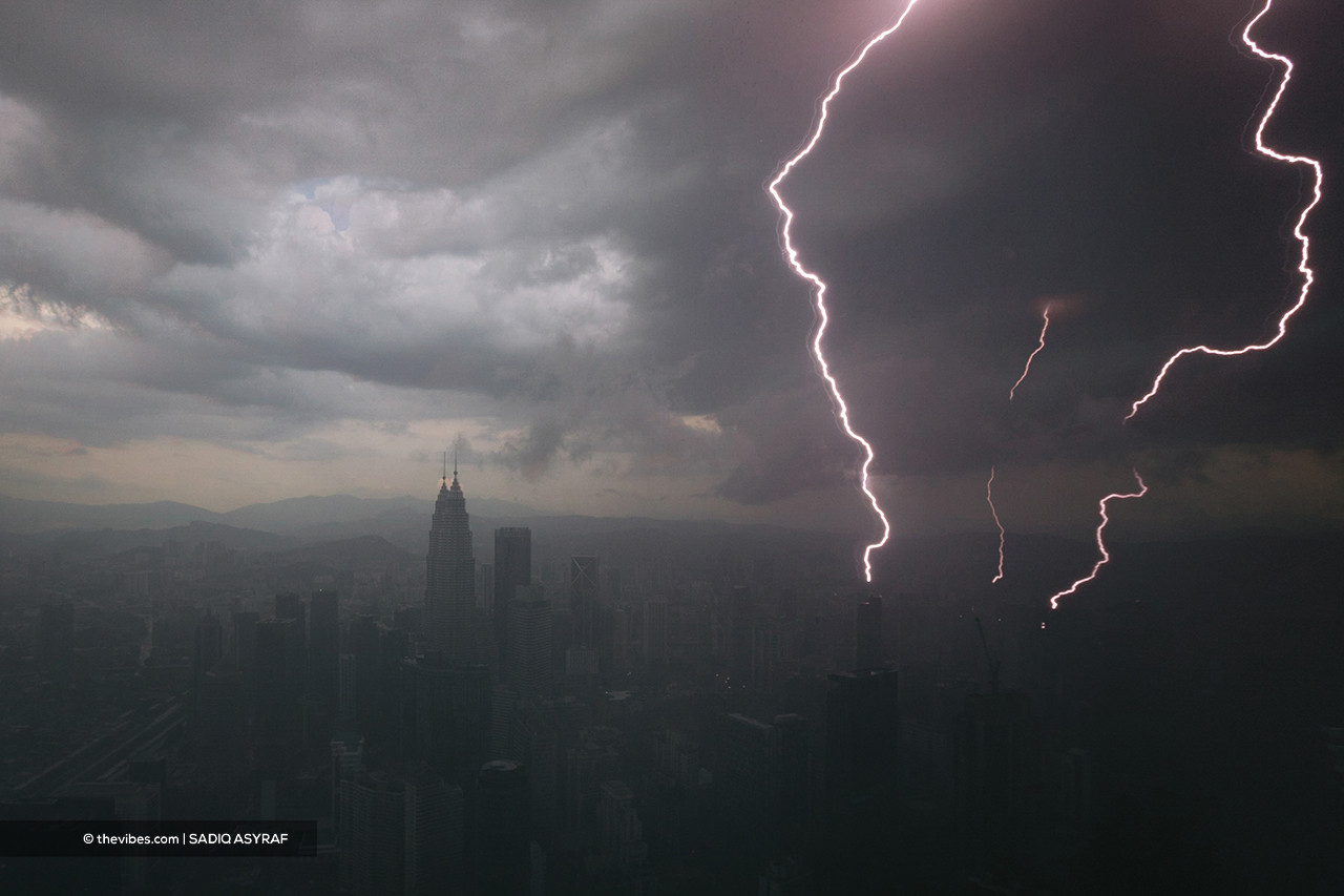 Lightning strikes during the crescent moon sighting at KL Tower. – SADIQ ASYRAF/The Vibes pic, April 13, 2021