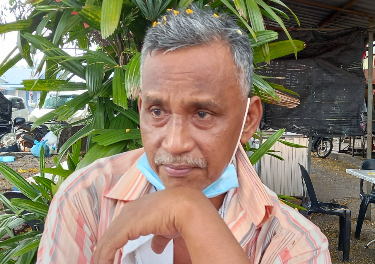 Zainal Saidin says there are thousands of families downstream involved in padi farming, and they depend on Sg Muda for irrigation. – The Vibes pic, April 8, 2021