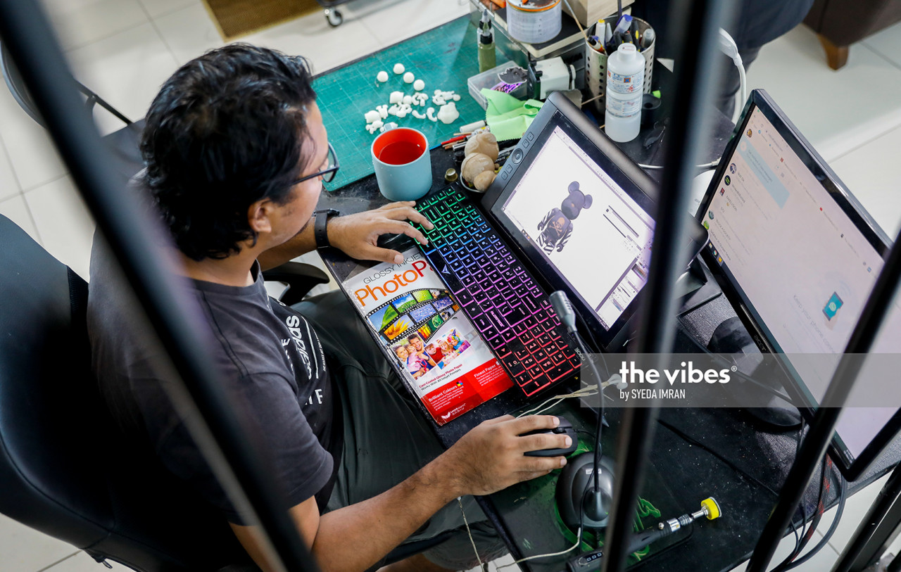 Perol who is a graduate in Graphic Design, is also known for contributing his artworks for Petronas, Berjaya and others. – SYEDA IMRAN/The Vibes