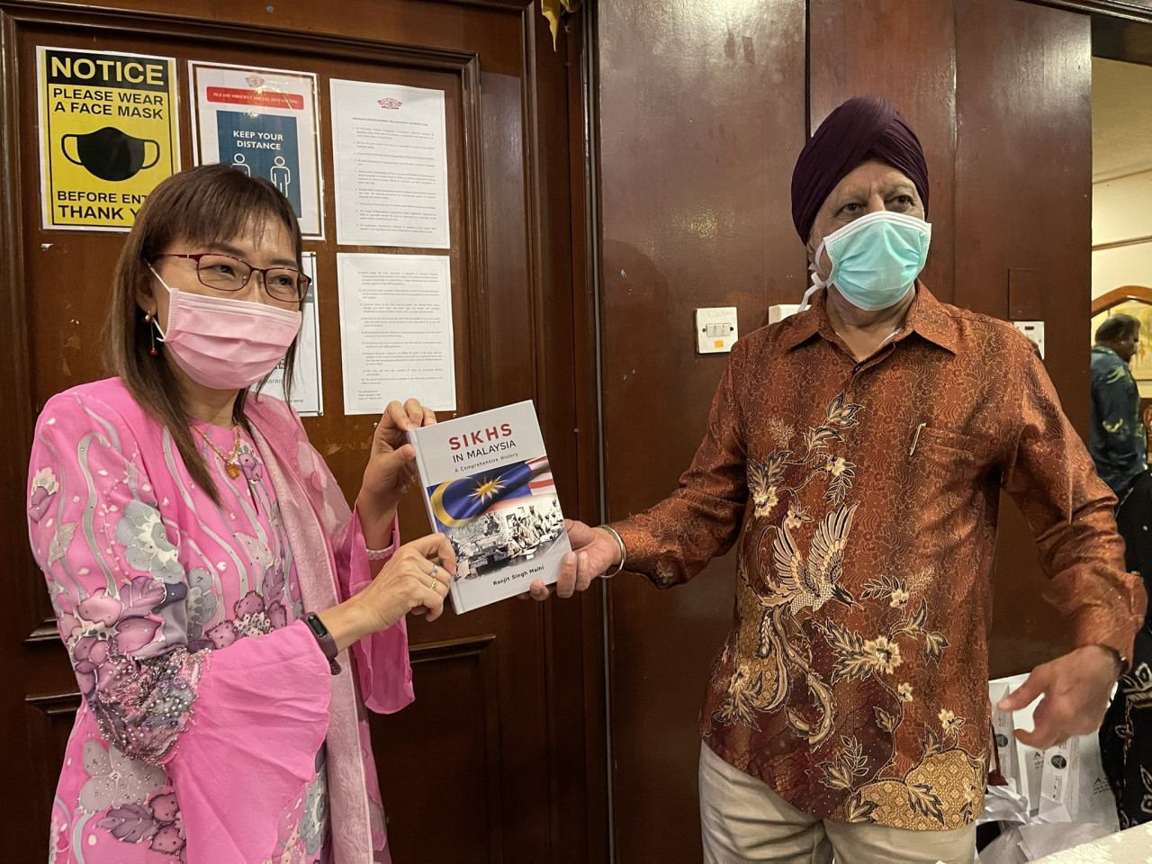Historian Ranjit Singh Malhi and Seputeh MP Teresa Kok at the launch of the book Sikhs in Malaysia: a comprehensive history, recently. – Teresa Kok Twitter pic, April 21, 2021